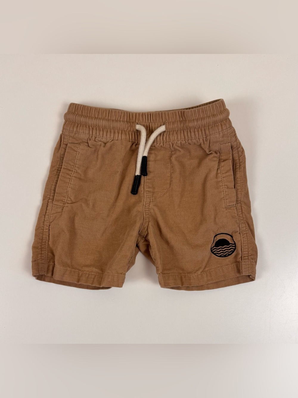 Feather 4 Arrow Line Up Shorts